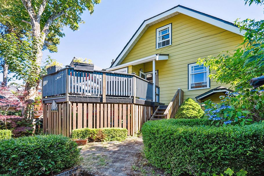 4533 W 8th Avenue Vancouver, BC - 5