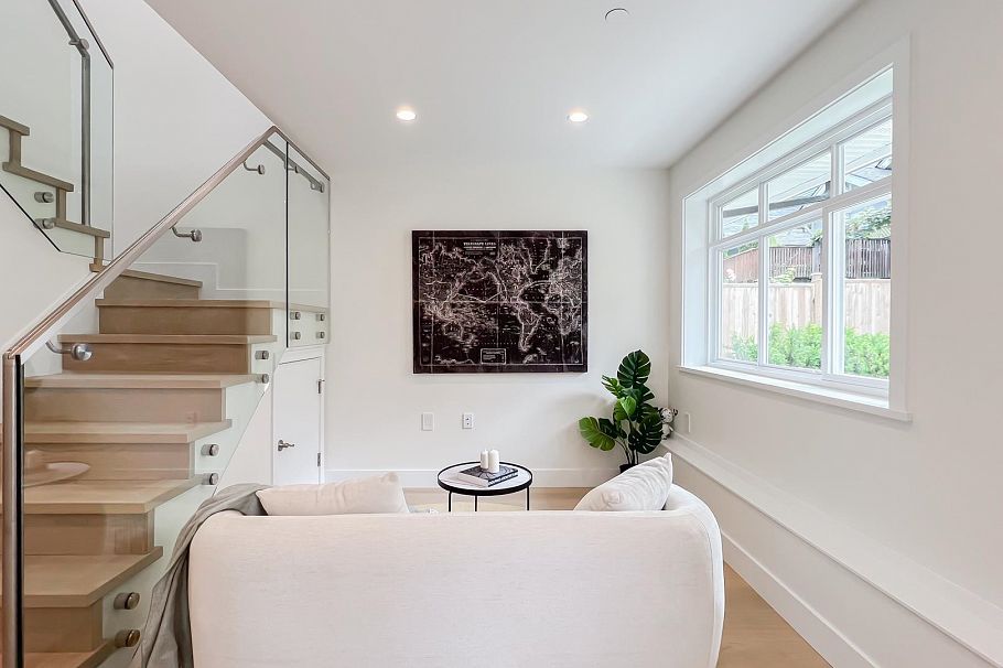 1155 Keefer Street Vancouver, BC - 2