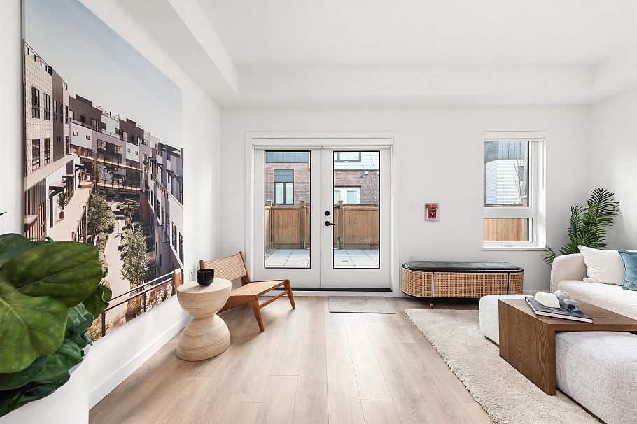 135 535 E 2nd Street North Vancouver, BC - 2