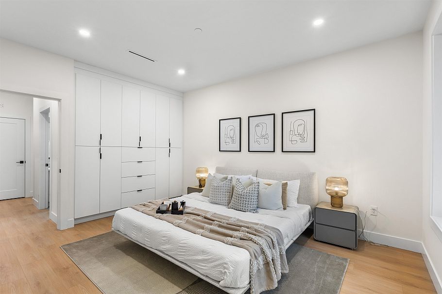 1 435 E 47th Avenue Vancouver, BC - 14