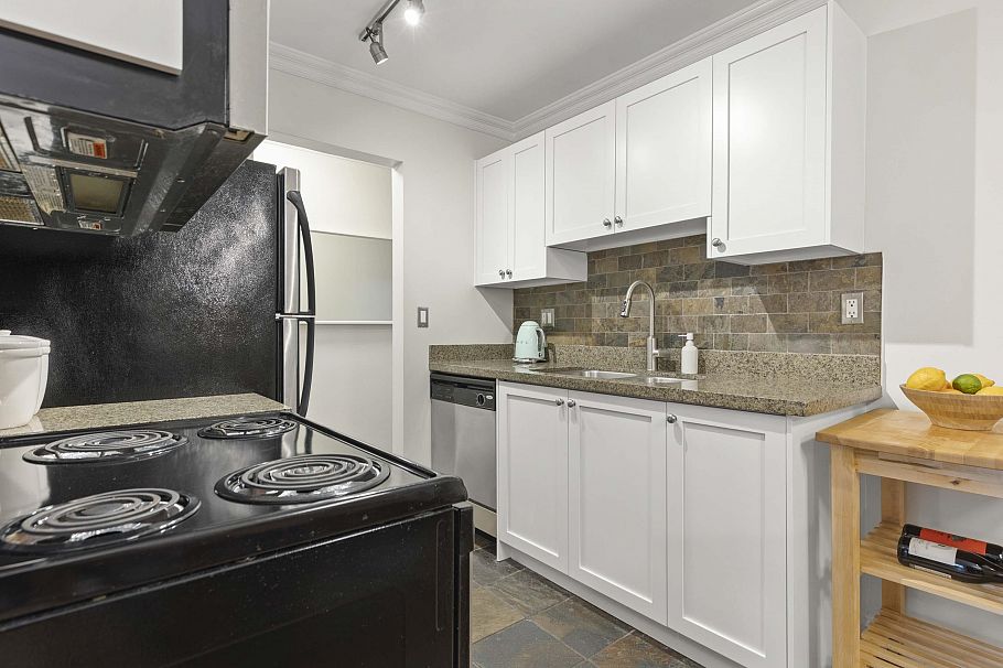 302 1550 Barclay Street Vancouver, BC - 20