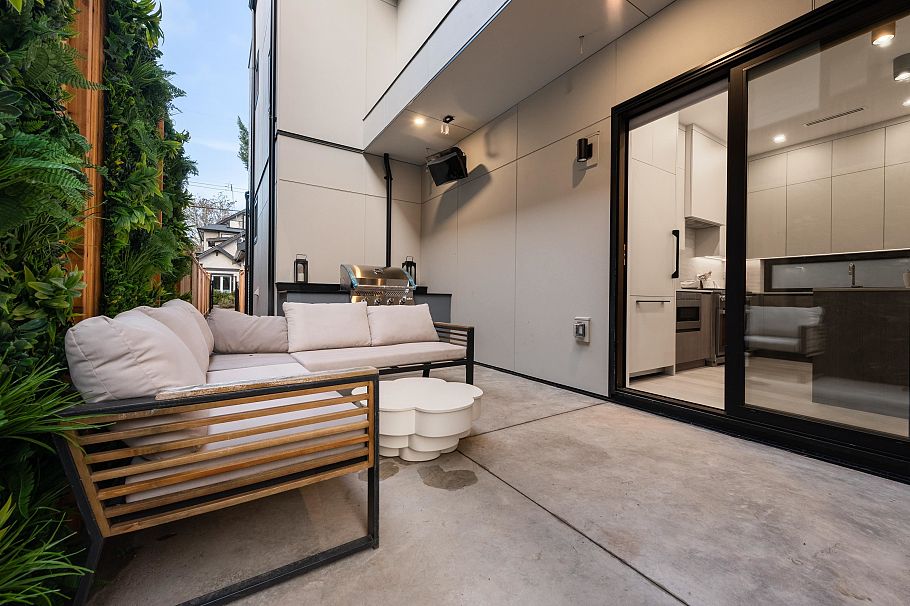 1 2635 W 12th Avenue Vancouver, BC - 36