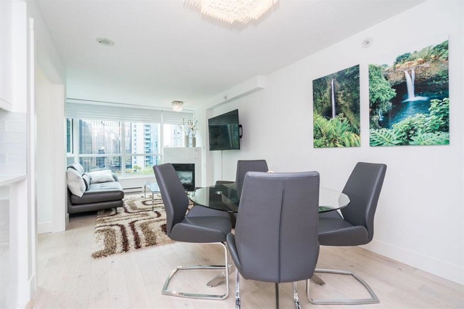 902 1328 W Pender Street Vancouver, BC - 4