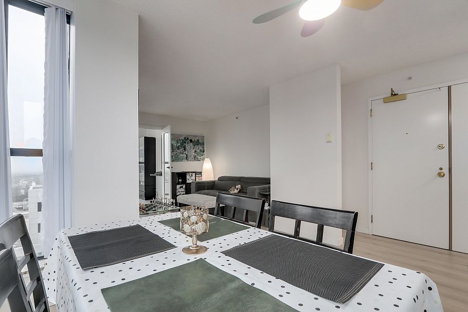 810 1268 W Broadway Vancouver, BC - 8