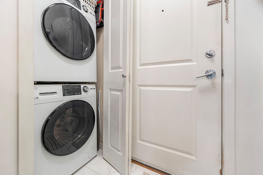 315 3551 Foster Avenue Vancouver, BC - 18