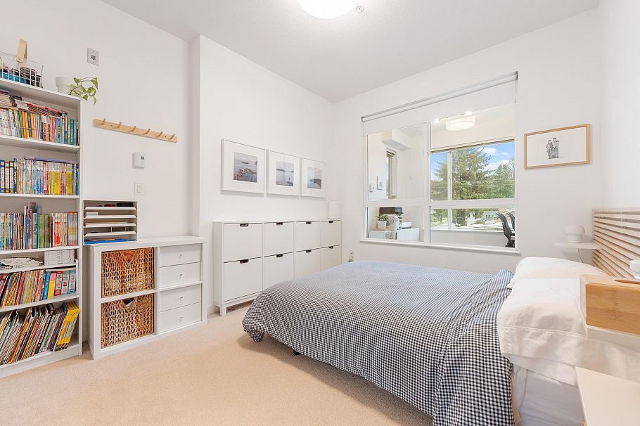 315 3551 Foster Avenue Vancouver, BC - 9