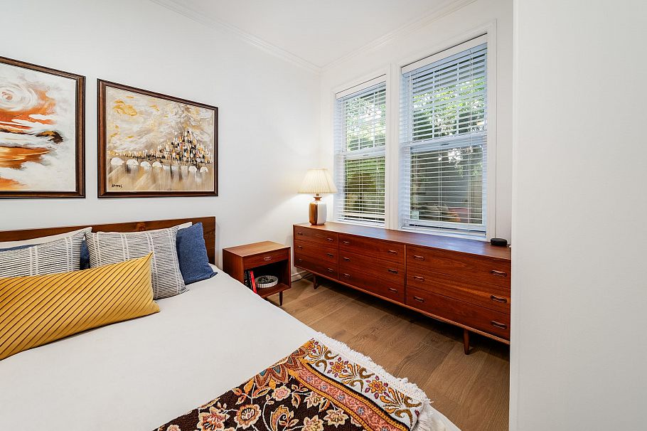 966 W 16th Avenue Vancouver, BC - 7