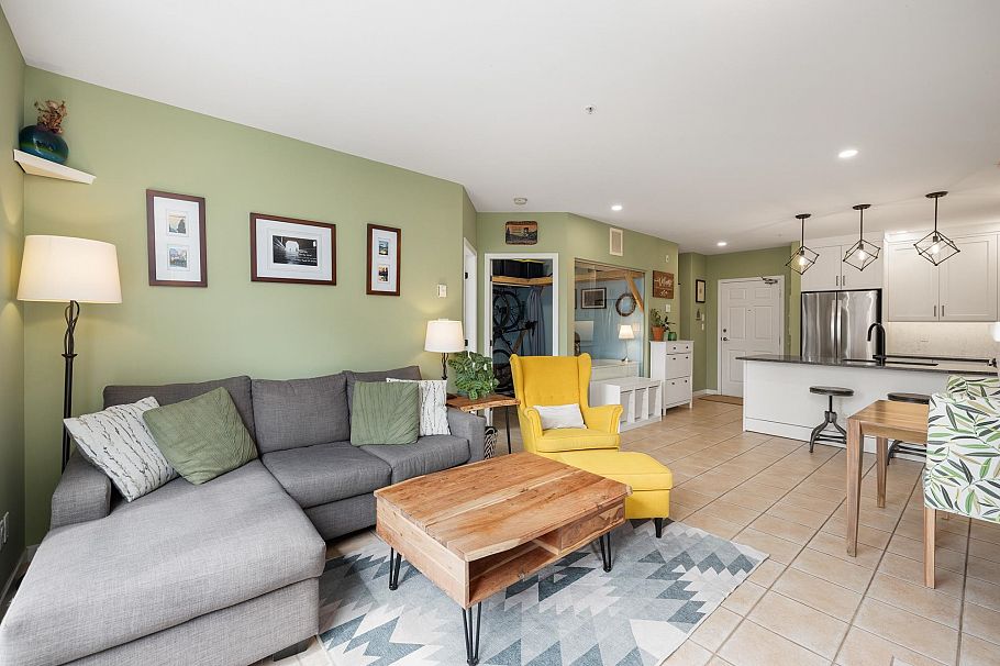 219 3629 Deercrest Drive North Vancouver, BC - 7