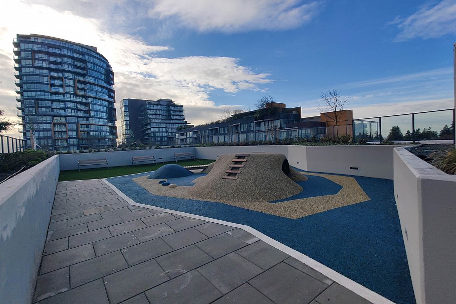 308 8415 Granville Street Vancouver, BC - 26