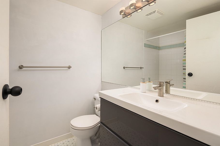 317 678 W 7th Avenue Vancouver, BC - 16