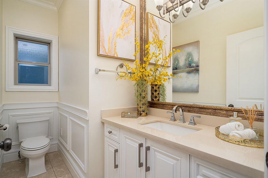 3716 W 17th Avenue Vancouver, BC - 15