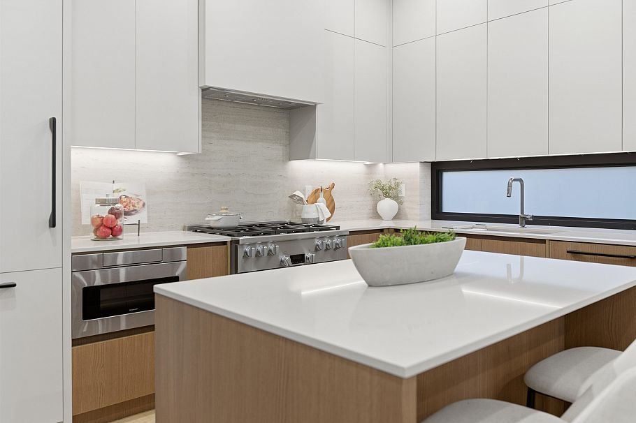 1 2635 W 12th Avenue Vancouver, BC - 8