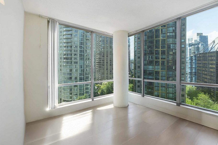 1408 1288 W Georgia Street Vancouver, BC - 14