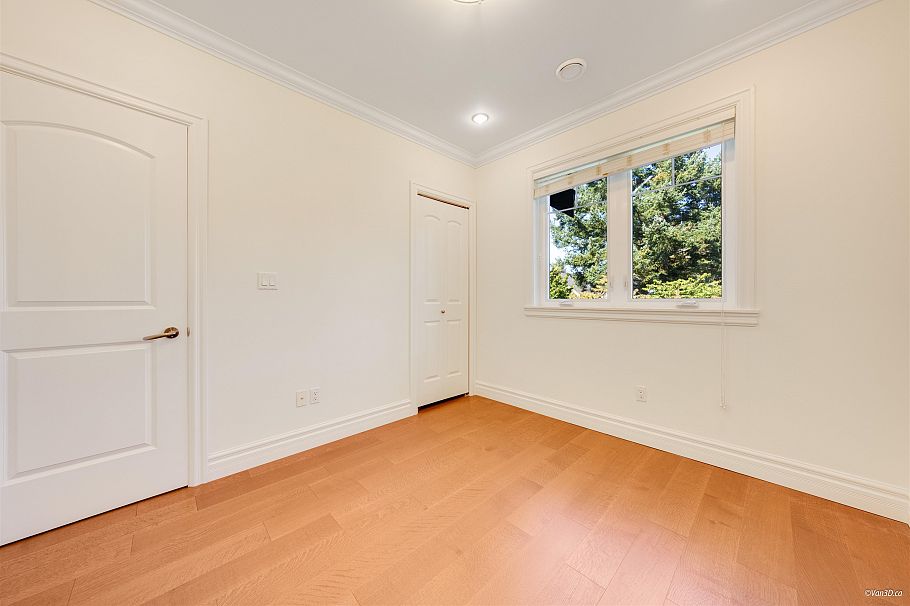 4042 W 20th Avenue Vancouver, BC - 23