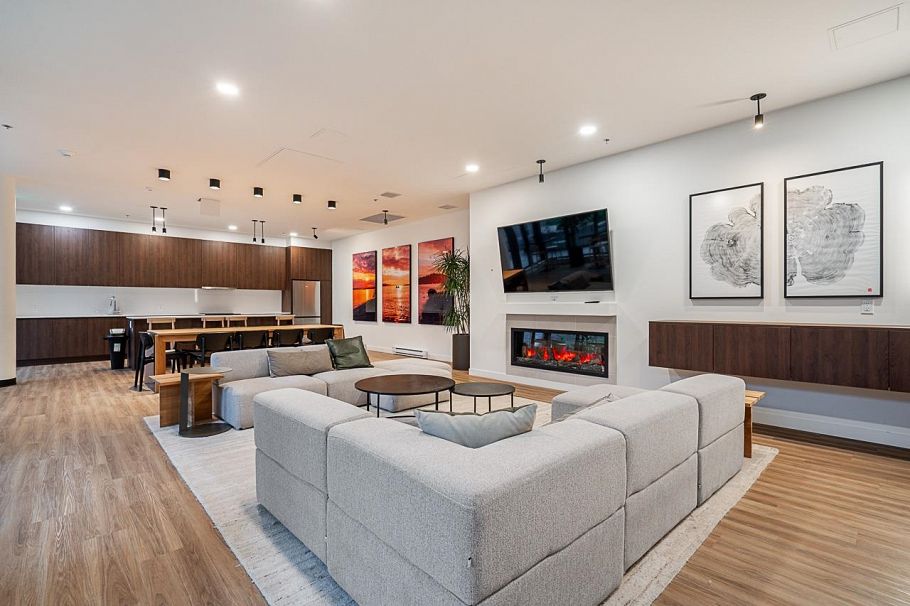 422 3596 Malsum Drive North Vancouver, BC - 22