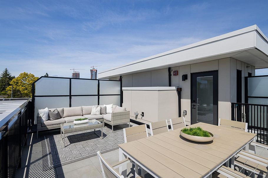 212 715 W 49th Avenue Vancouver, BC - 27