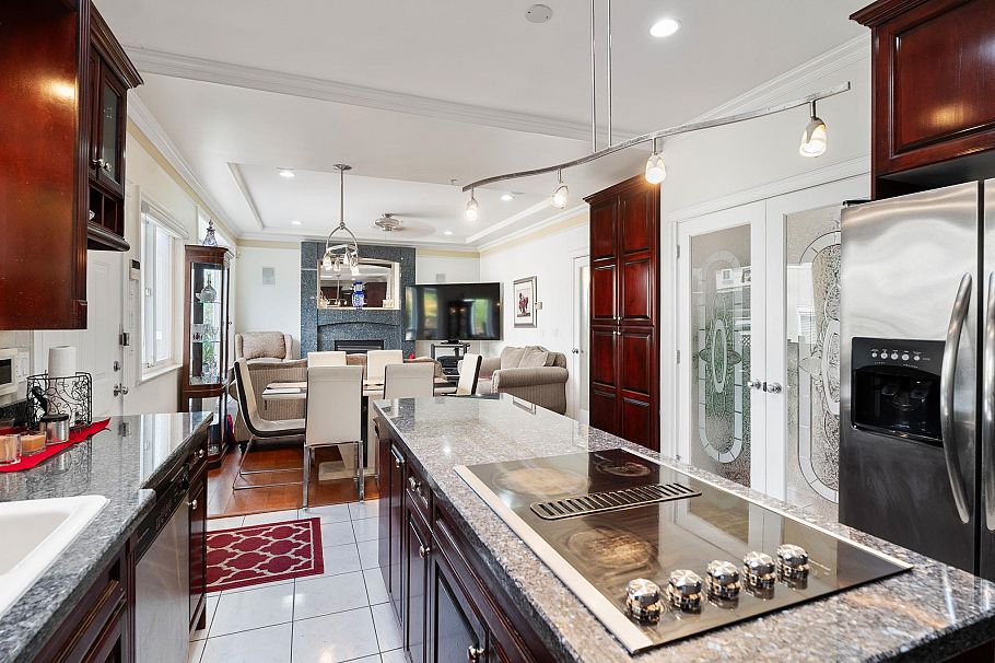 339 E 63rd Avenue Vancouver, BC - 15