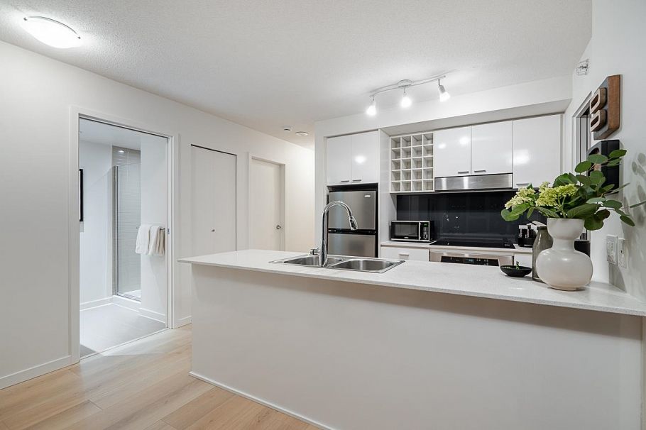 2803 111 W Georgia Street Vancouver, BC - 8