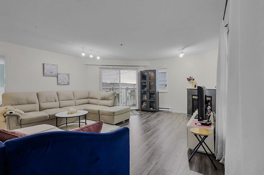 64 2727 E Kent Avenue North Vancouver, BC - 4