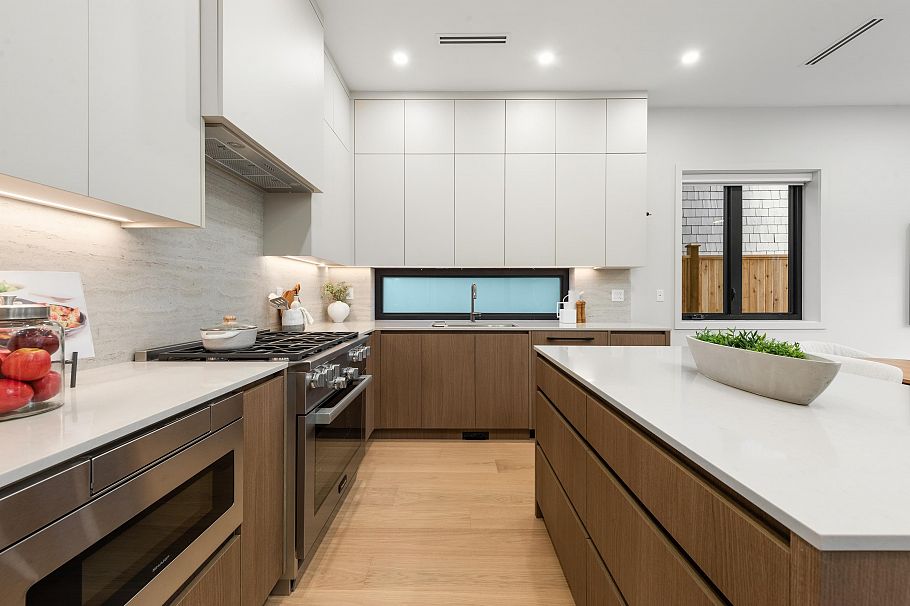 1 2635 W 12th Avenue Vancouver, BC - 13