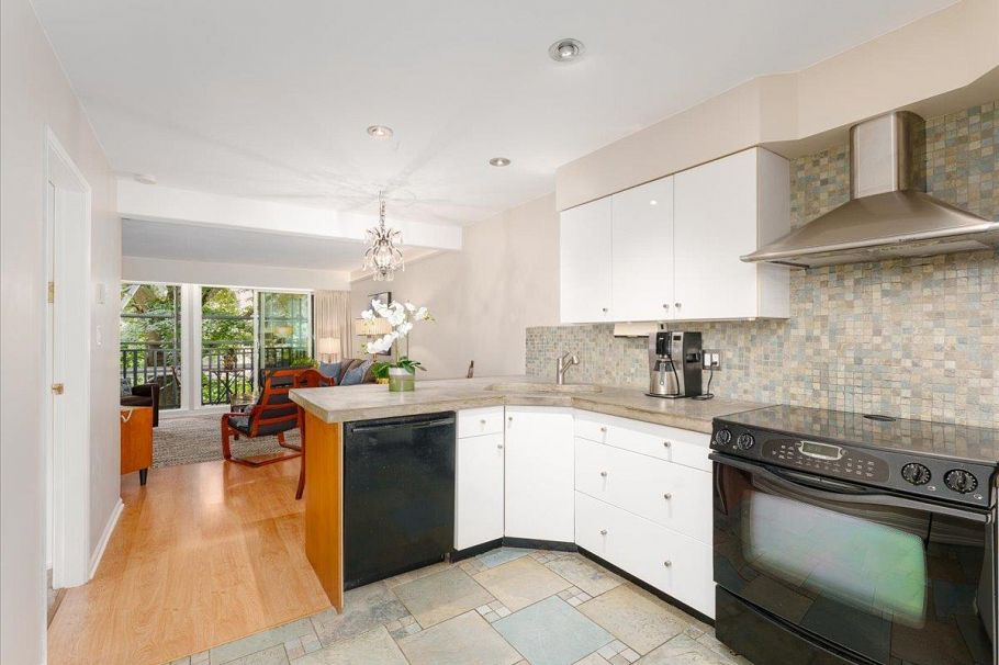 304 1274 Barclay Street Vancouver, BC - 3