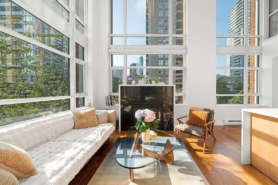 407 988 Richards Street Vancouver, BC - 2