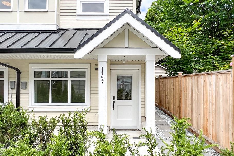 1157 Keefer Street Vancouver, BC - 2