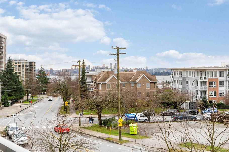 213 1288 Chesterfield Avenue North Vancouver, BC - 2