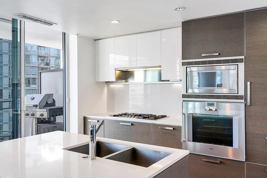 1601 1499 W Pender Street Vancouver, BC - 5