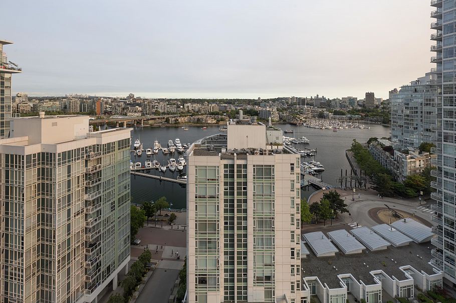 2006 198 Aquarius Mews Vancouver, BC - 29