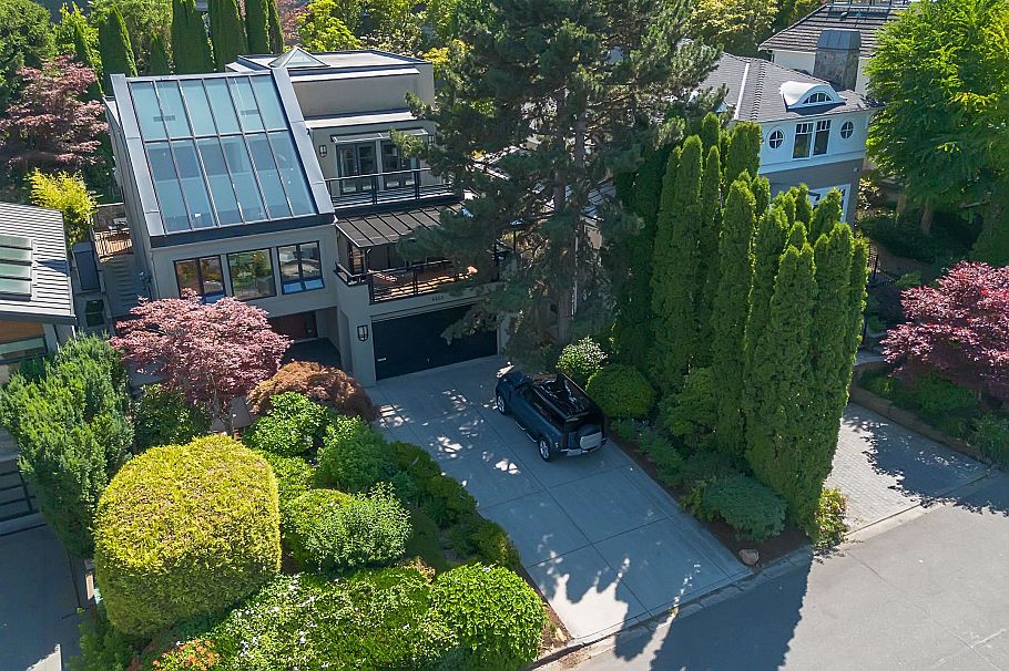 4468 W 1st Avenue Vancouver, BC - 2
