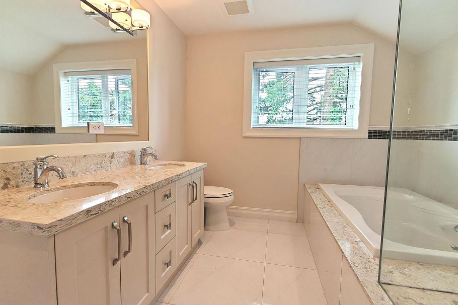 3520 W 37th Avenue Vancouver, BC - 22