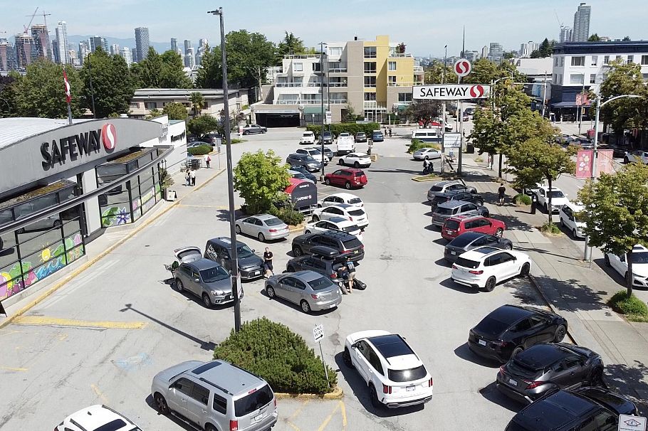 2433 W 6th Avenue Vancouver, BC - 39