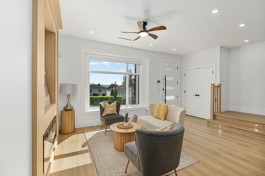 3749 Union Street Burnaby, BC - 1