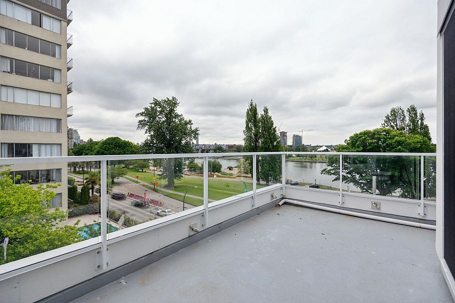 5A 1403 Beach Avenue Vancouver, BC - 32