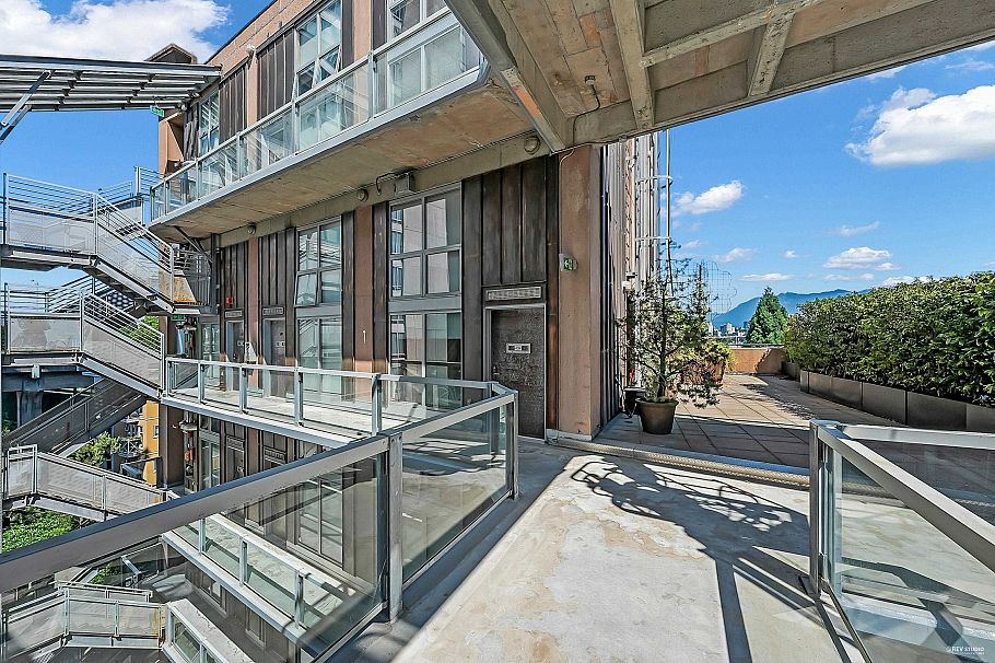 404 1529 W 6th Avenue Vancouver, BC - 22