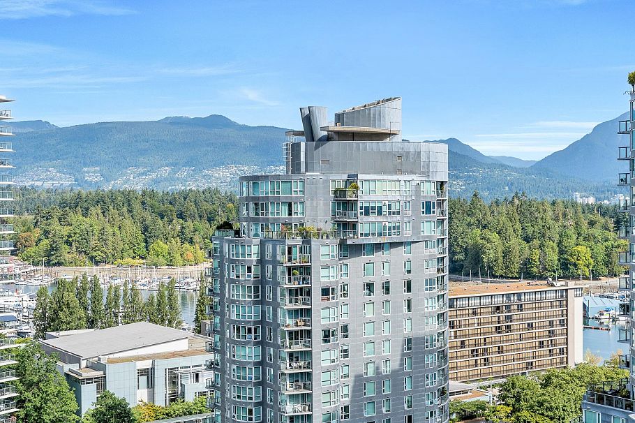 1601 1499 W Pender Street Vancouver, BC - 31