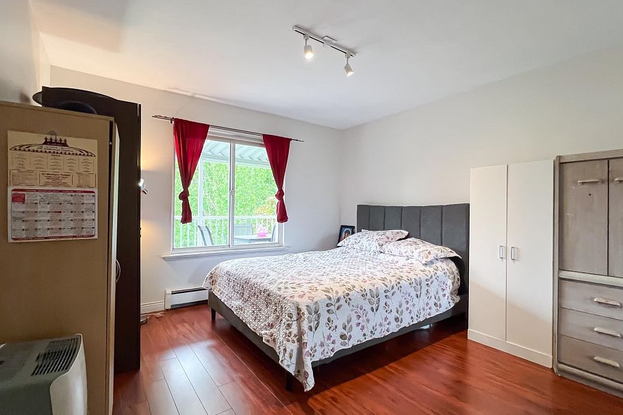 1553 Burrill Avenue North Vancouver, BC - 12