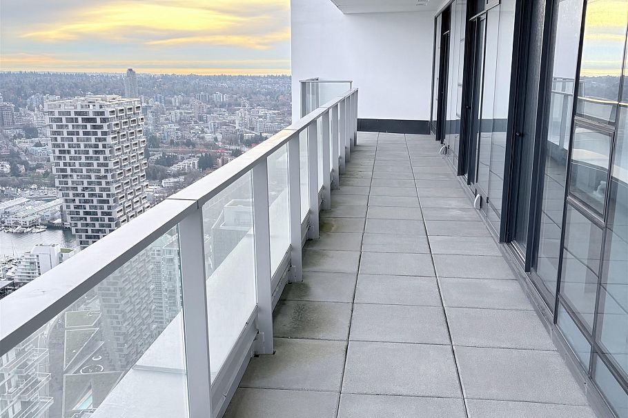 5901 1289 Hornby Street Vancouver, BC - 27