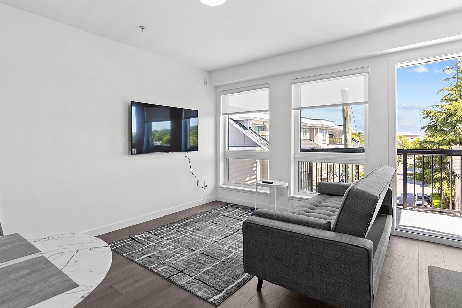 503 2551 KINGSWAY, Vancouver BC V5R 5H3 Vancouver, BC - 4