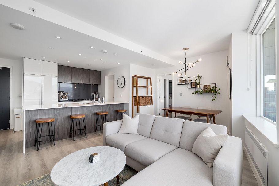 902 209 E 7th Avenue Vancouver, BC - 4