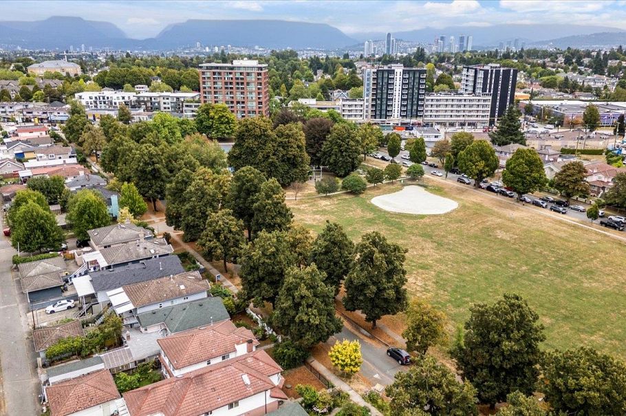 5263 Wales Street Vancouver, BC - 36