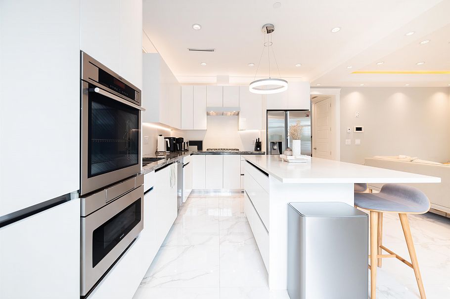 2388 E 2nd Avenue Vancouver, BC - 11