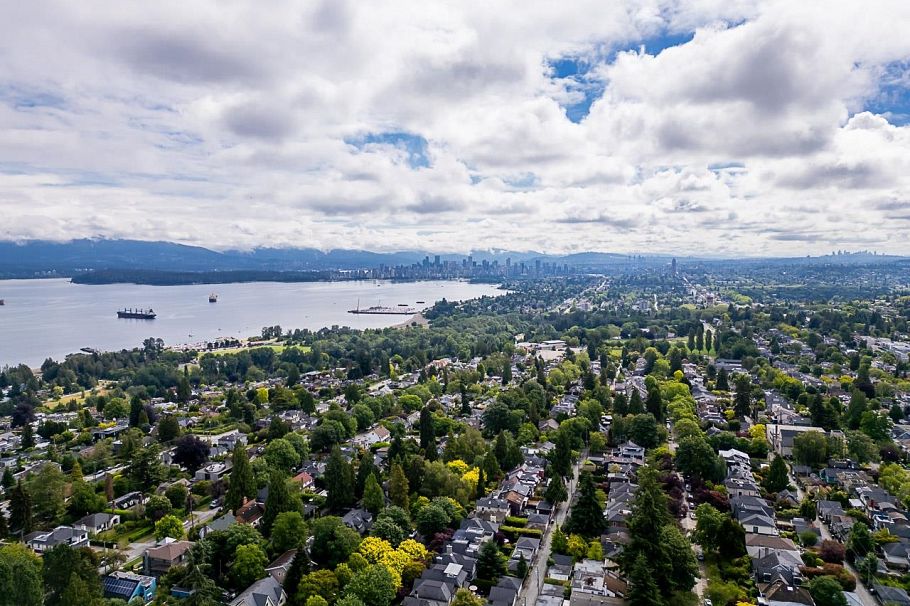 4930 Queensland Road Vancouver, BC - 39