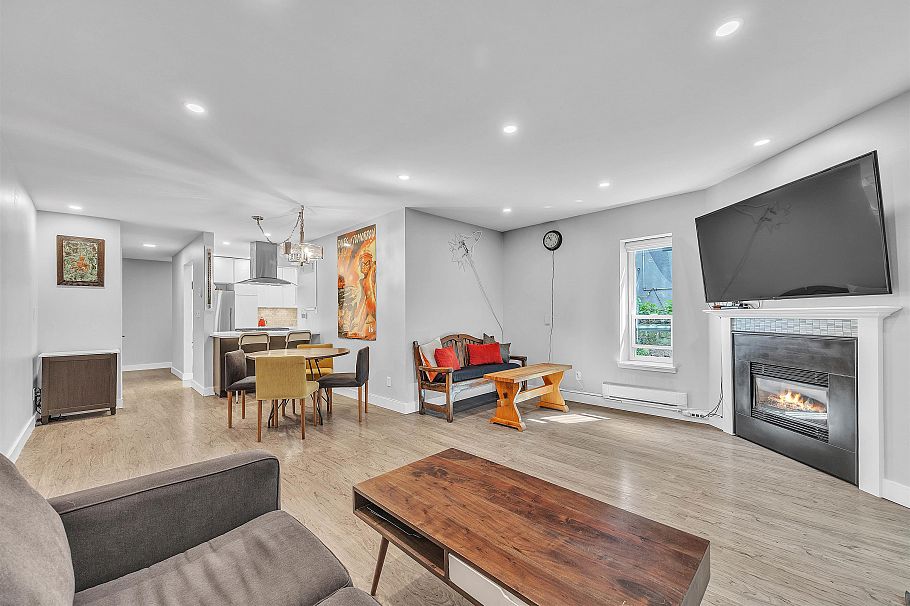 2433 W 6th Avenue Vancouver, BC - 4