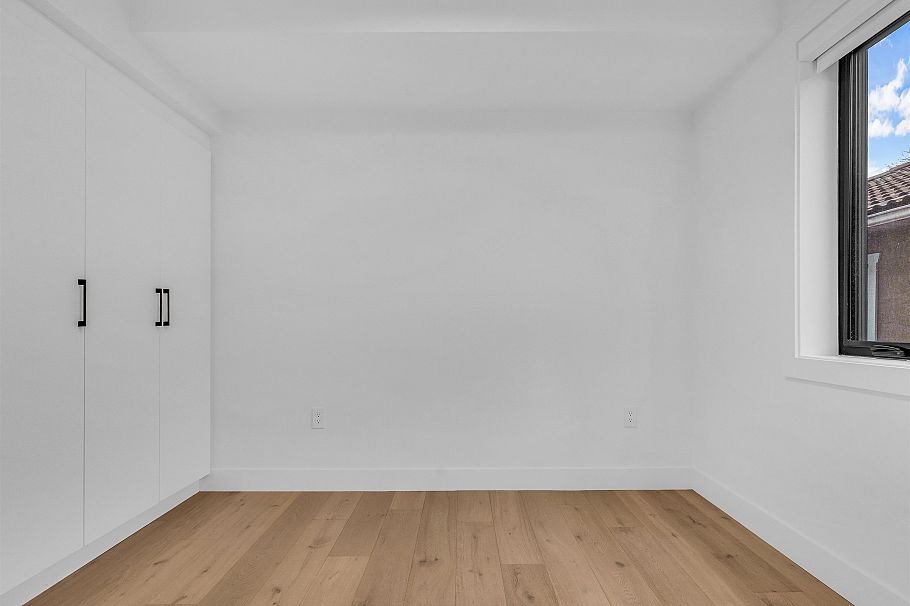 1 3118 Windsor Street Vancouver, BC - 24