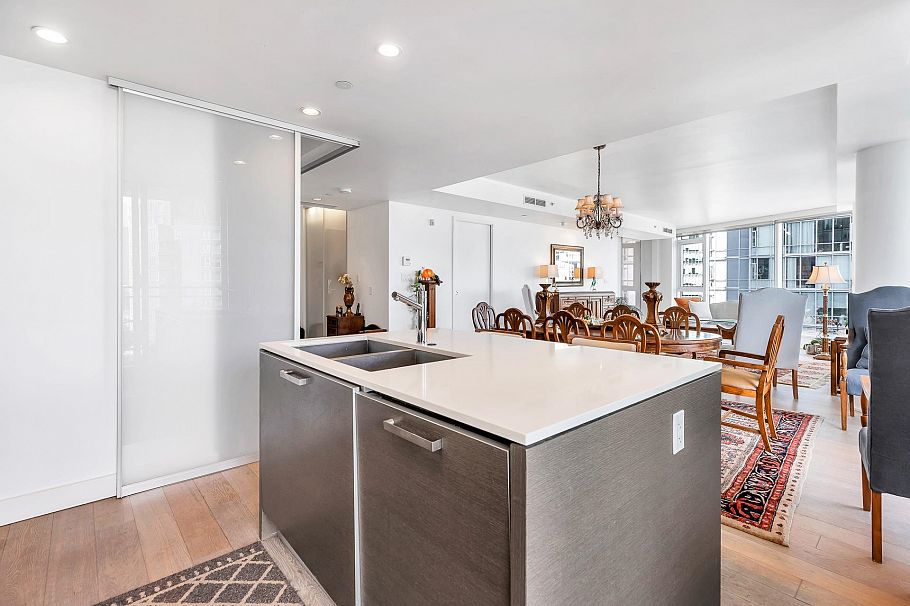 1601 1499 W Pender Street Vancouver, BC - 8