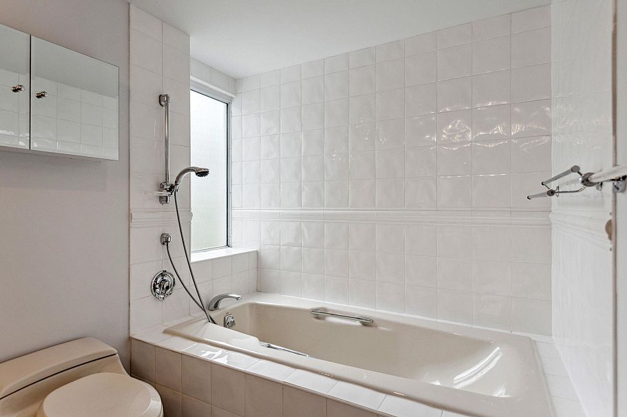 5A 1403 Beach Avenue Vancouver, BC - 23