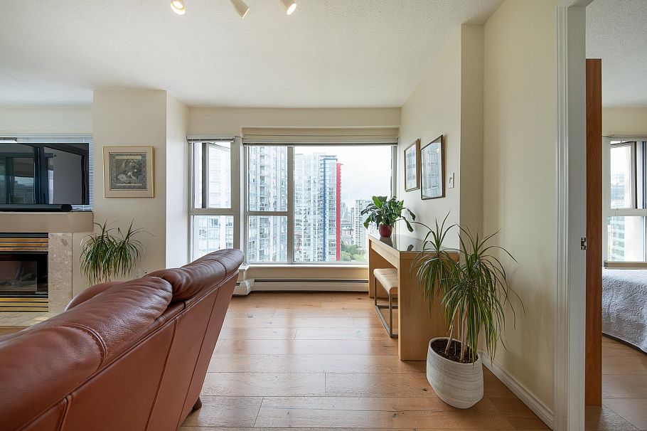 2204 183 Keefer Place Vancouver, BC - 5