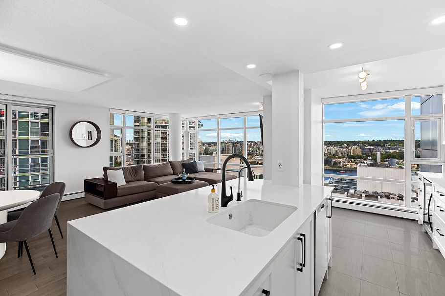 2006 198 Aquarius Mews Vancouver, BC - 7